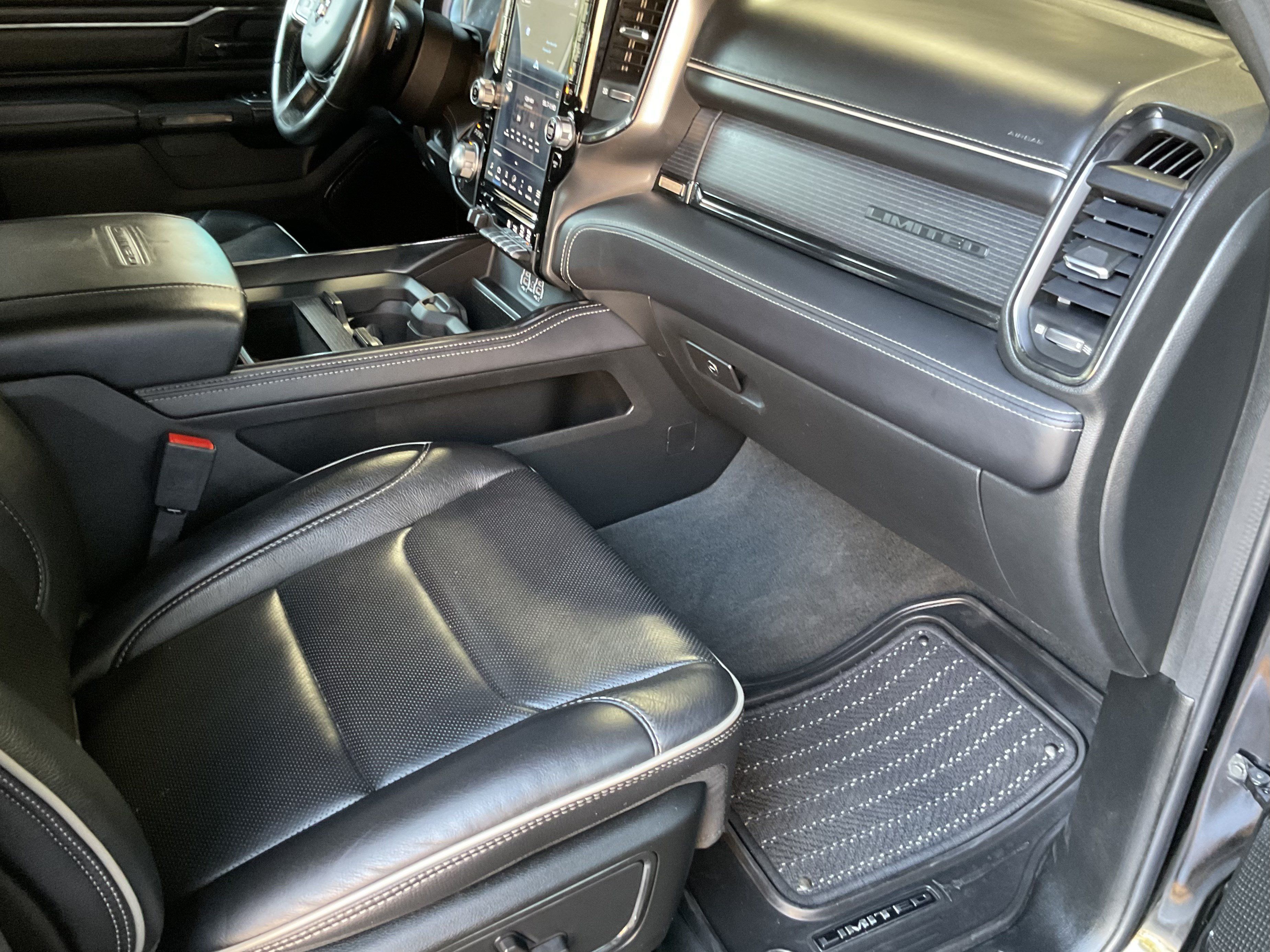 Used 2023 RAM 1500 Limited w/ Body-Colour Bumper Group AWD/4WD image 25