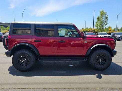 New 2026 Ford Bronco Outer Banks w/ Sasquatch Package AWD/4WD image 6