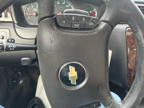 Used 2015 Chevrolet Impala LTZ image 24