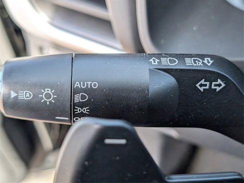 Used 2024 Nissan Rogue SV image 25