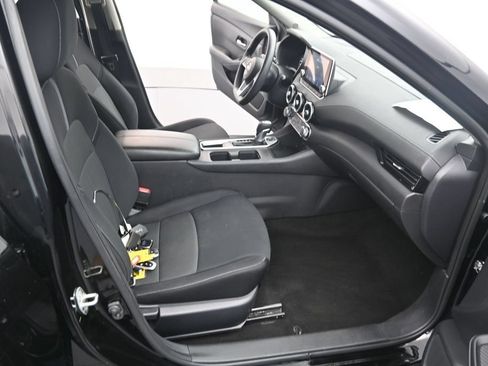 Used 2024 Nissan Sentra SV FWD image 19