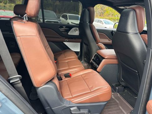 Used 2025 Lincoln Aviator Reserve w/ Equipment Group 201A image 23