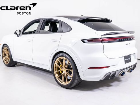 Used 2024 Porsche Cayenne Turbo GT image 3