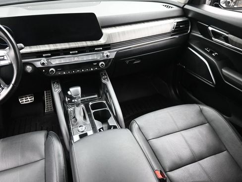 Used 2023 Kia Telluride AWD image 16