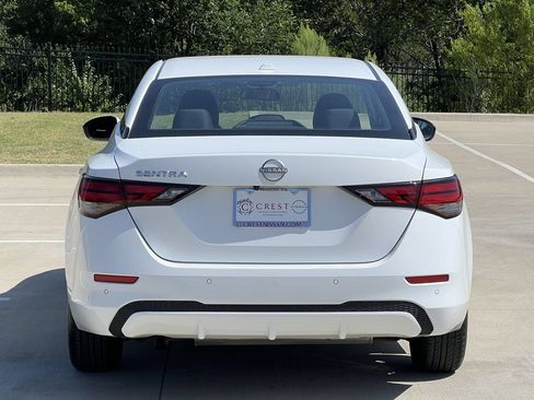Used 2025 Nissan Sentra SV FWD image 5