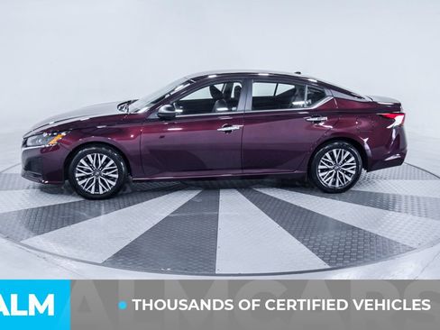 Used 2025 Nissan Altima 2.5 SV FWD image 4
