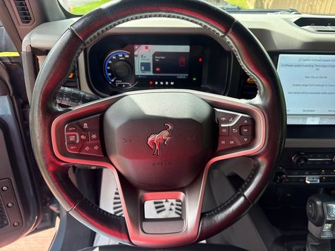 Certified 2022 Ford Bronco Badlands AWD/4WD image 17