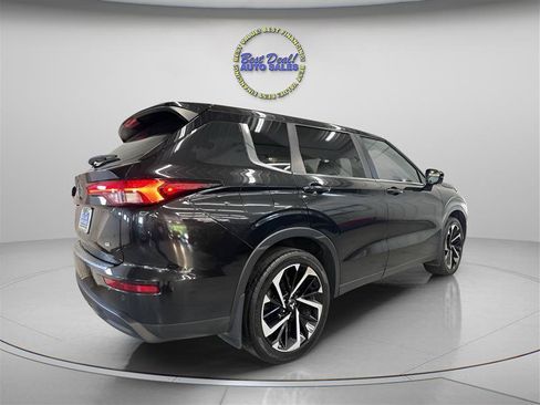 Used 2022 Mitsubishi Outlander SE FWD image 4