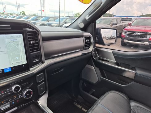 Used 2025 Ford F150 Platinum AWD/4WD image 23