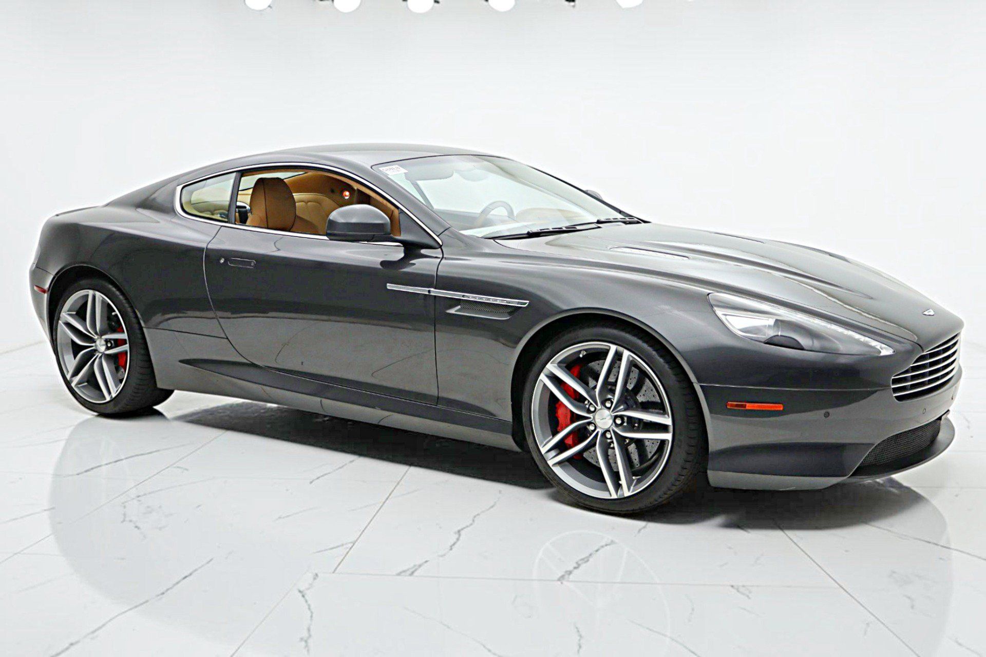 Used 2012 Aston Martin Virage Coupe RWD image 17