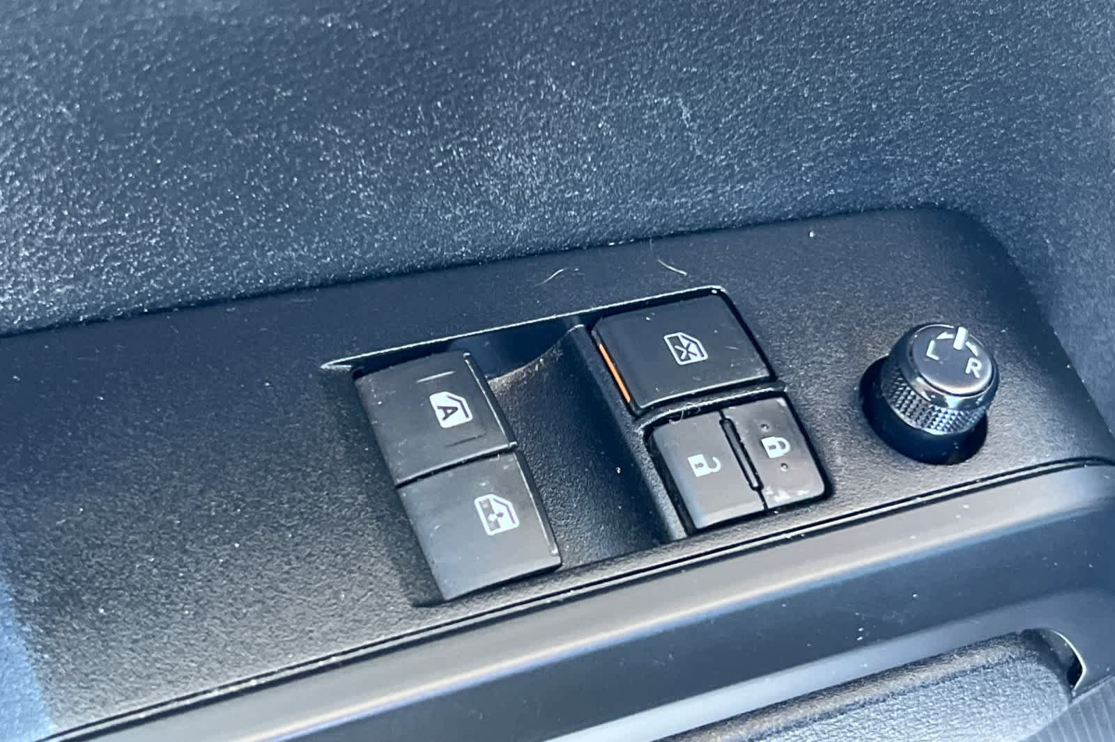 Used 2022 Toyota Tacoma SR RWD image 12