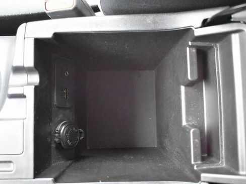 Used 2019 Subaru Crosstrek 2.0i image 30