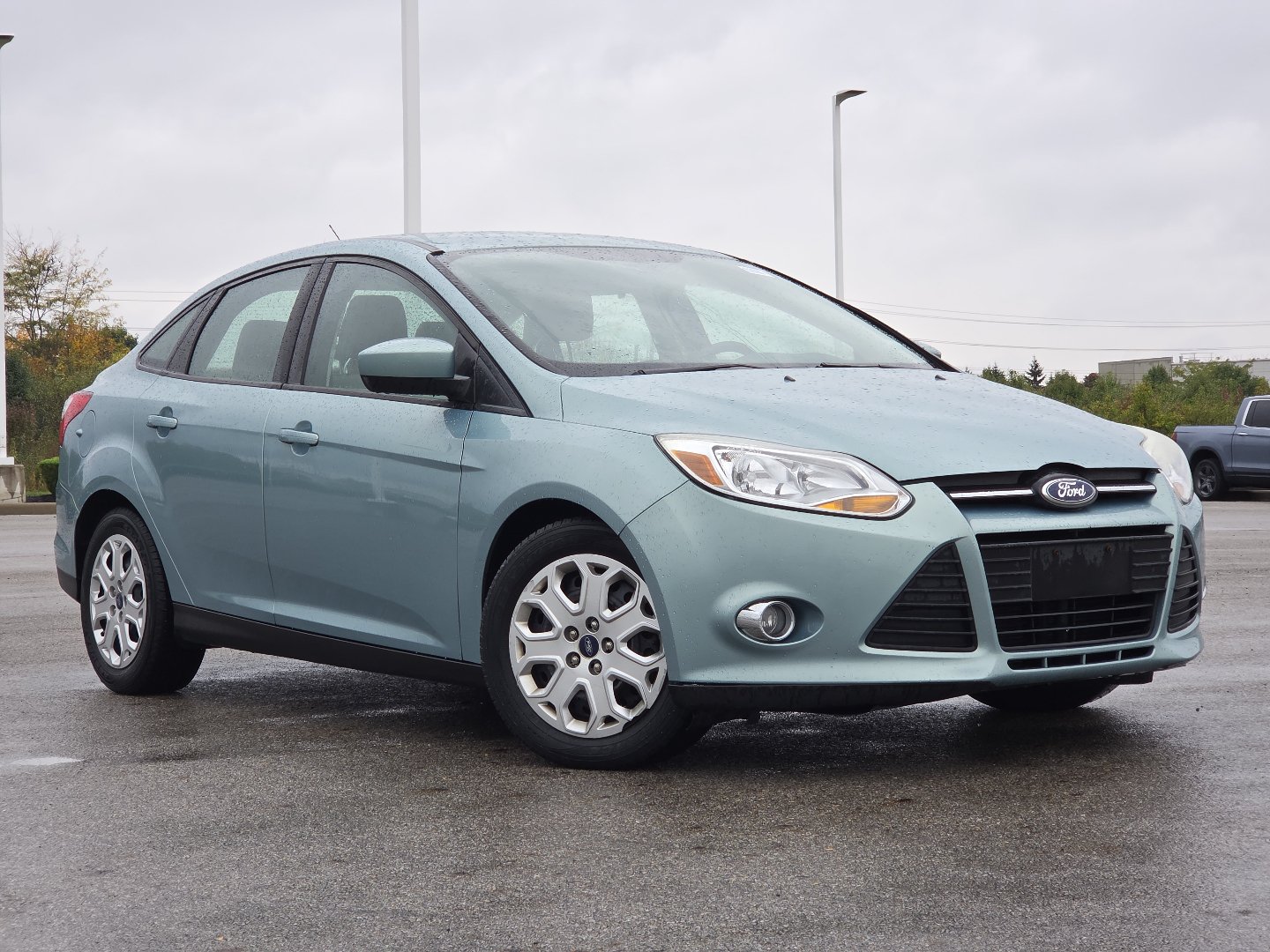 Used 2012 Ford Focus SE FWD image 2