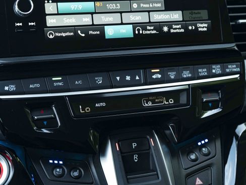 Certified 2025 Honda Odyssey Elite image 26