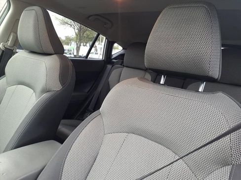 Used 2024 Subaru Crosstrek 2.0i Premium image 15