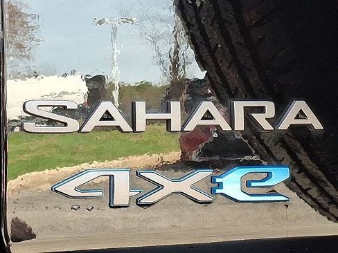 Certified 2025 Jeep Wrangler Unlimited Sahara AWD/4WD image 31