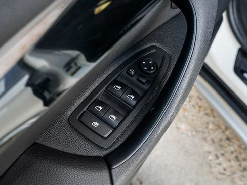 Used 2019 BMW X1 xDrive28i w/ Convenience Package image 10