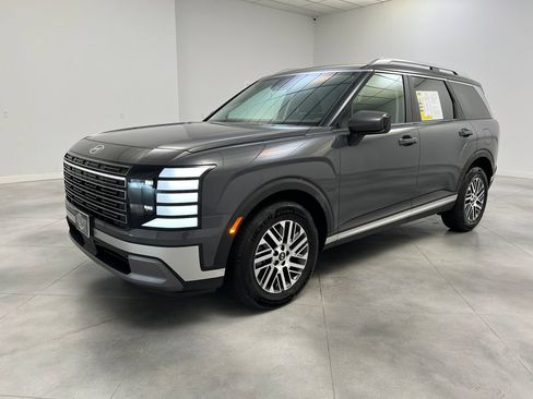 Used 2026 Hyundai Palisade SEL FWD image 4