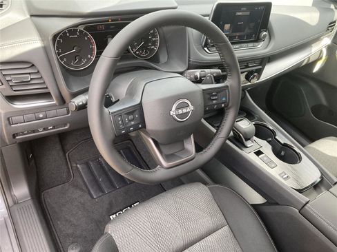 New 2026 Nissan Rogue SV image 10