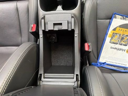 Used 2024 Subaru Outback Limited AWD/4WD image 12