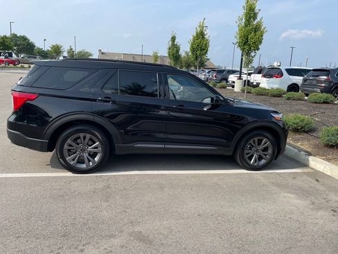 Used 2022 Ford Explorer XLT w/ Equipment Group 202A AWD/4WD image 4