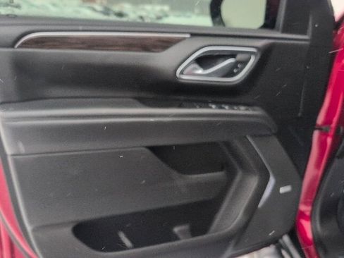 Used 2021 Chevrolet Tahoe Z71 w/ Rear Media and Nav Package image 17