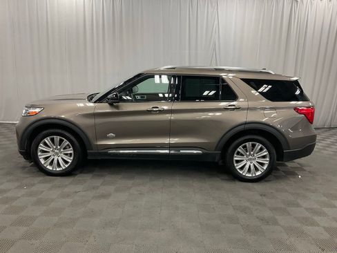 Used 2021 Ford Explorer King Ranch w/ Premium Technology Package image 14