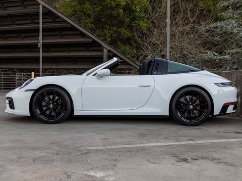 Certified 2024 Porsche 911 Targa 4S image 2