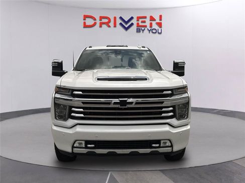 Used 2020 Chevrolet Silverado 2500 High Country w/ Z71 Off-Road Package AWD/4WD image 9