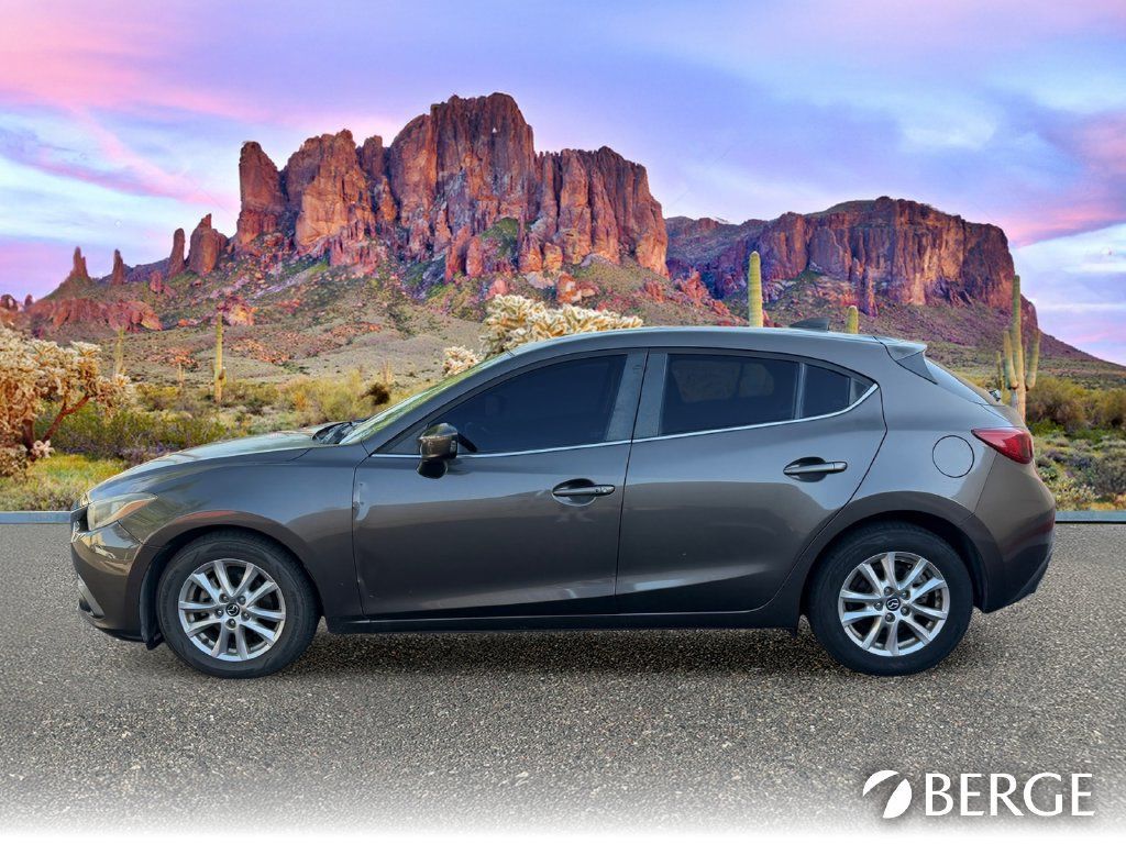 Used 2016 MAZDA MAZDA3 i Touring FWD image 3