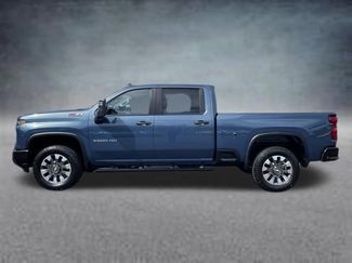 Used 2025 Chevrolet Silverado 2500 Custom w/ Custom Value Package AWD/4WD video 2