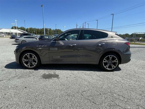 Used 2023 Maserati Levante Modena image 6