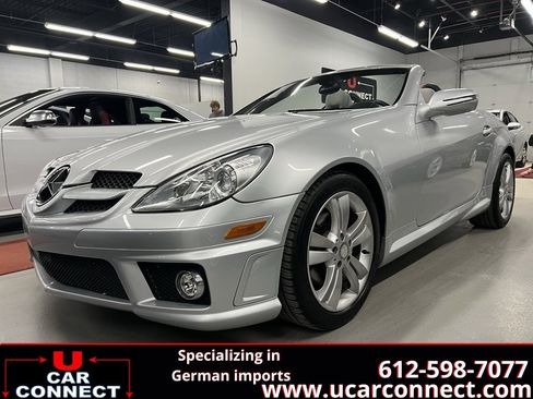Used 2011 Mercedes-Benz SLK 300 image 1