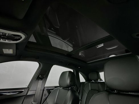 Used 2018 Porsche Macan image 11