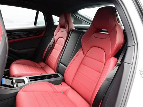 Used 2025 Porsche Panamera 4 image 14