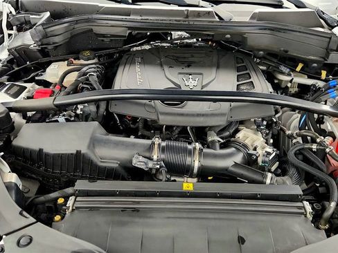 Used 2024 Maserati Grecale GT image 28