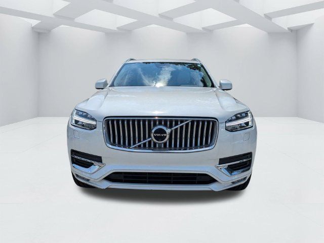 Certified 2024 Volvo XC90 B5 Plus AWD/4WD image 11