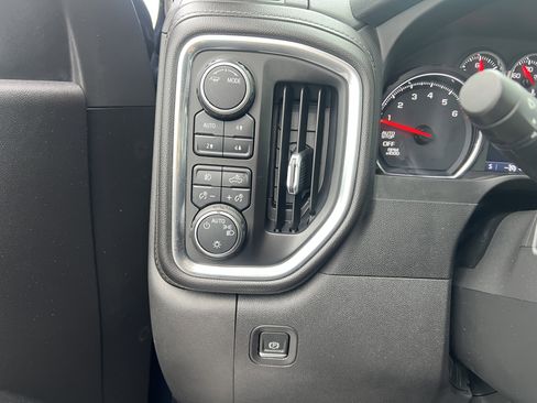 Used 2020 Chevrolet Silverado 1500 RST image 17