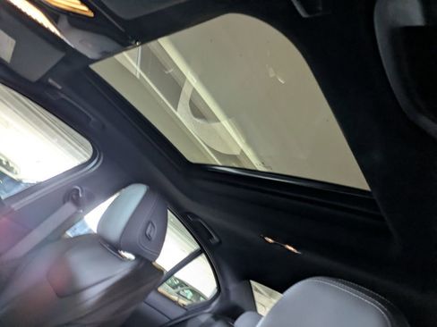 New 2026 BMW 330i Sedan w/ M Sport Package image 10