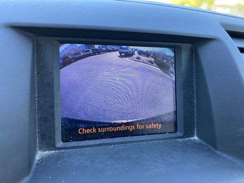 Used 2012 Toyota Highlander SE w/ Tow Pkg image 31