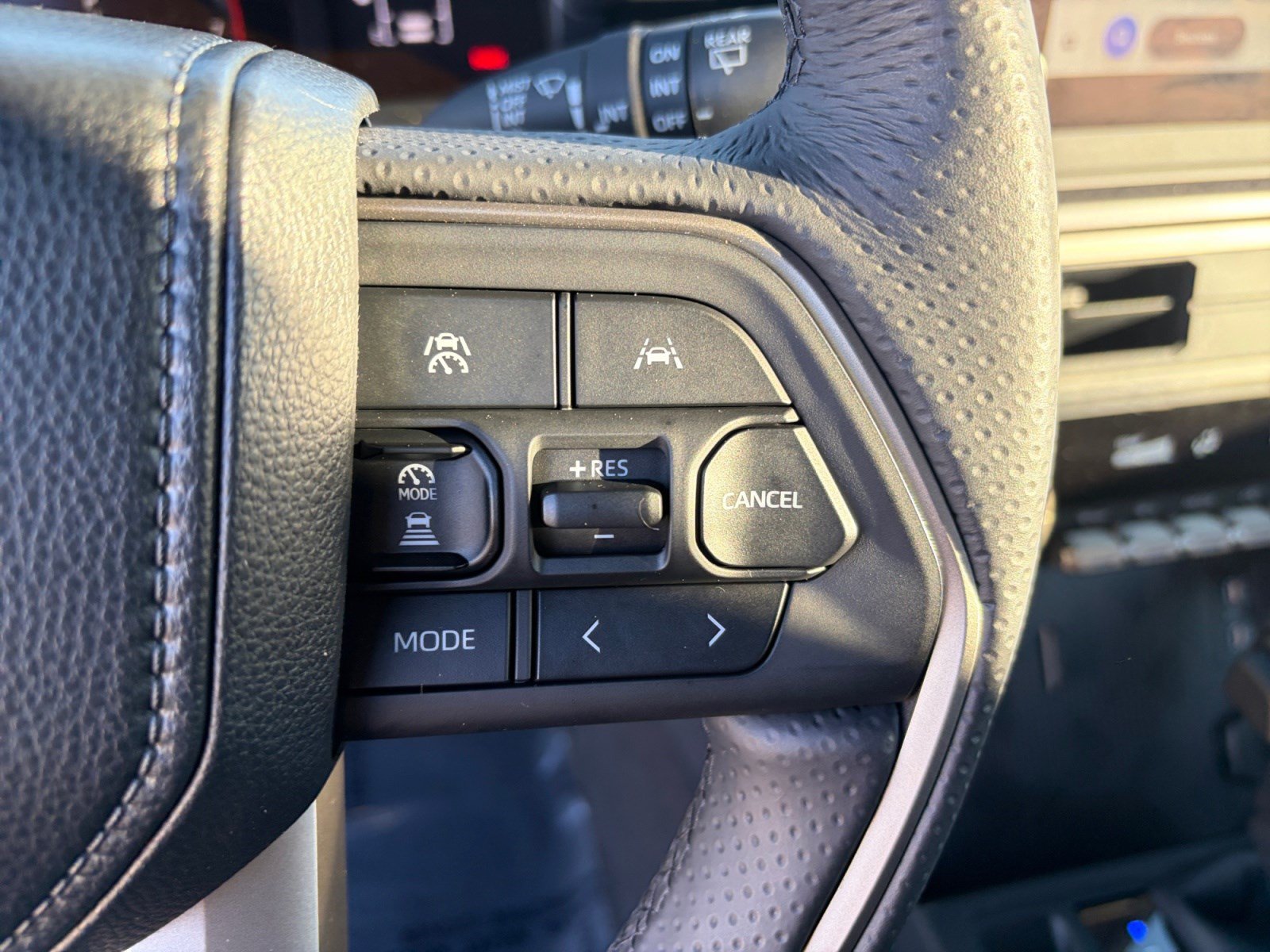 Used 2026 Toyota 4Runner SR5 AWD/4WD image 15
