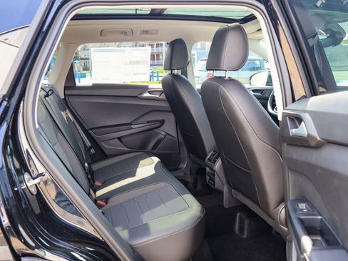 New 2026 Volkswagen Taos SE FWD image 28