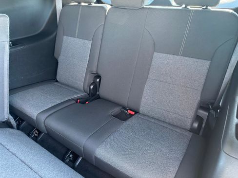 Used 2025 GMC Acadia Elevation image 16