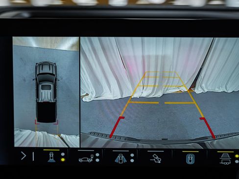 Used 2023 Chevrolet Silverado 1500 High Country w/ High Country Premium Package image 54