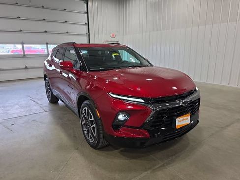 Used 2025 Chevrolet Blazer RS w/ Driver Confidence II Package AWD/4WD image 2