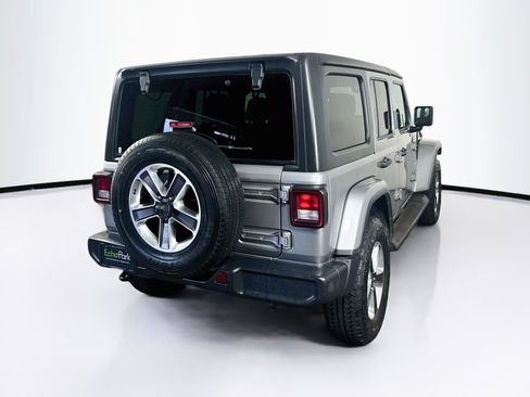 Used 2020 Jeep Wrangler Unlimited Sahara AWD/4WD image 9