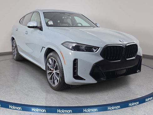 Used 2024 BMW X6 xDrive40i w/ Executive Package AWD/4WD image 3