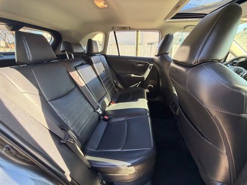 Used 2019 Toyota RAV4 Limited image 28