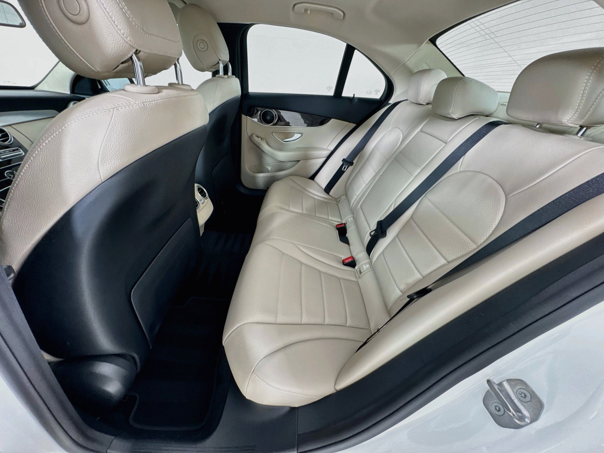 Certified 2017 Mercedes-Benz C 300 Sedan image 25