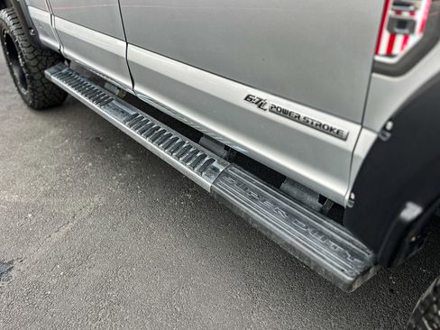 Used 2019 Ford F250 Lariat w/ Lariat Value Package image 11